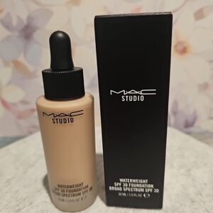 NW20 Mac Studio Waterweight SPF30 Foundation - Full Size/ 1.0 Oz. NIB